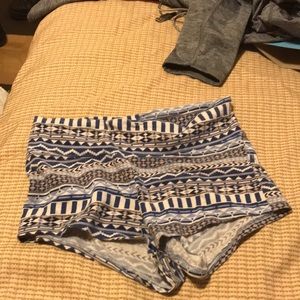 Brand: wet seal size: small color: blue white beige